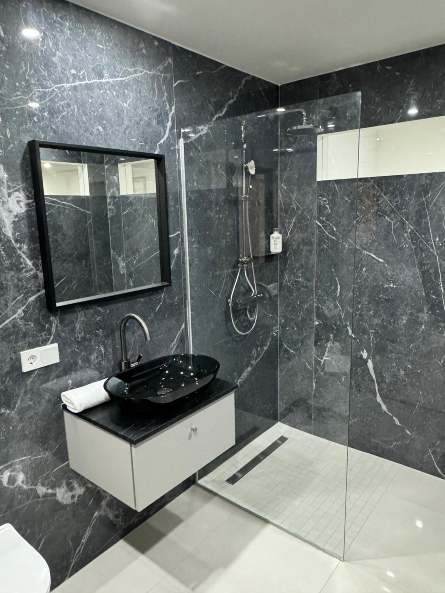 Luxurious Apartment In The Centre Of Відень Екстер'єр фото